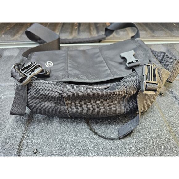 Lightly Used - Timbuk2 Smaller Photography Messenger Bag - Black EUC - Picture 7 of 16